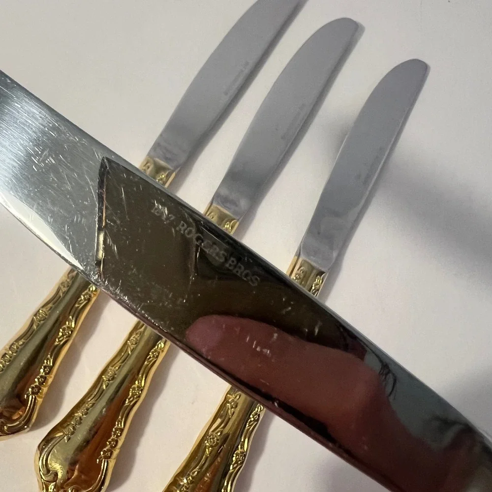 Rogers Bros 1847 Gold Reflection 4 Dinner Knives Gold Electroplate Stainless